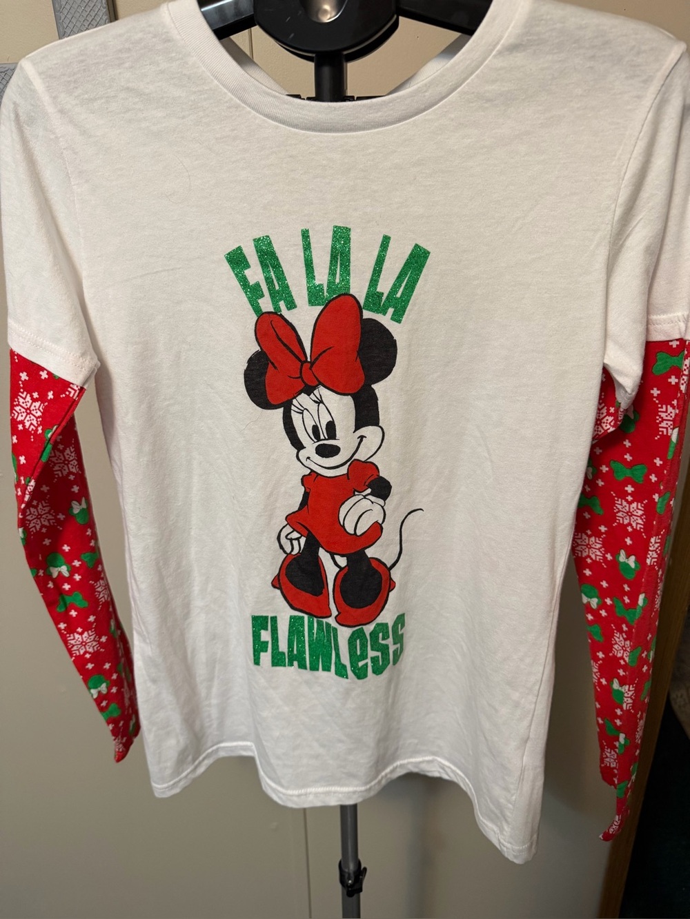 Official Disney  [Minnie Mouse] Holiday Graphic Tee - Size L